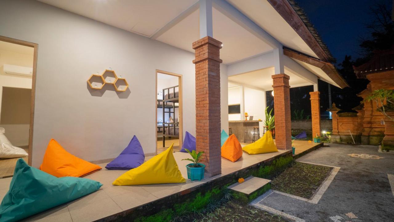 Aura Dormitory House Ubud מראה חיצוני תמונה
