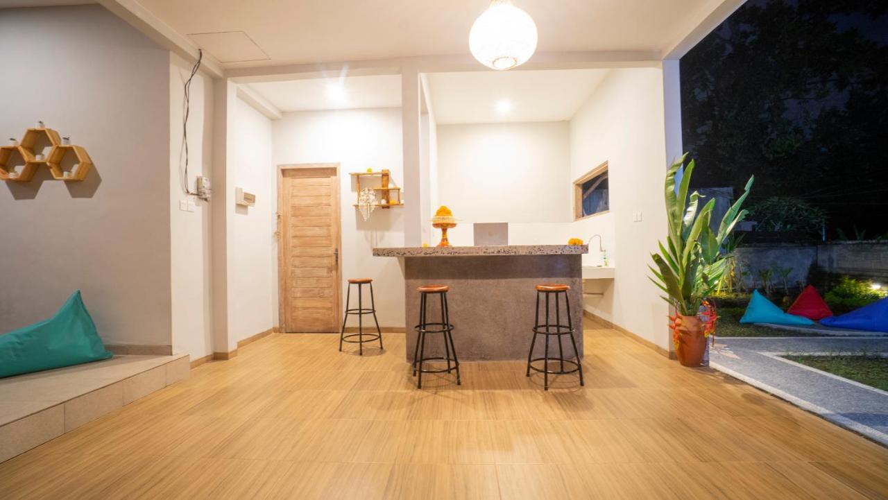 Aura Dormitory House Ubud מראה חיצוני תמונה